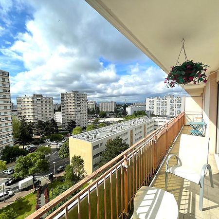 Chambre Privee En Colocation Dans Un Appartement Au Centre De Rillieux La Pape Bagian luar foto