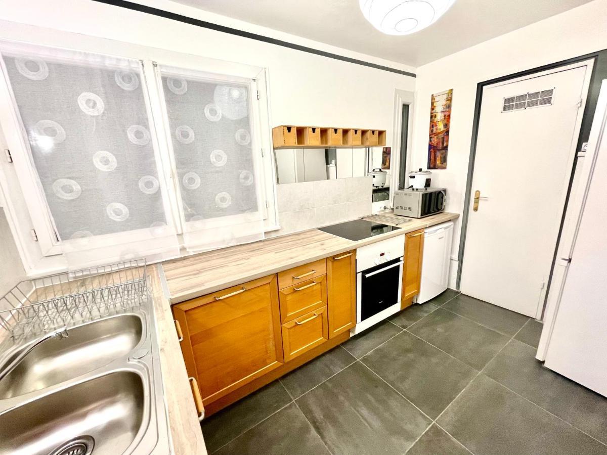 Chambre Privee En Colocation Dans Un Appartement Au Centre De Rillieux La Pape Bagian luar foto