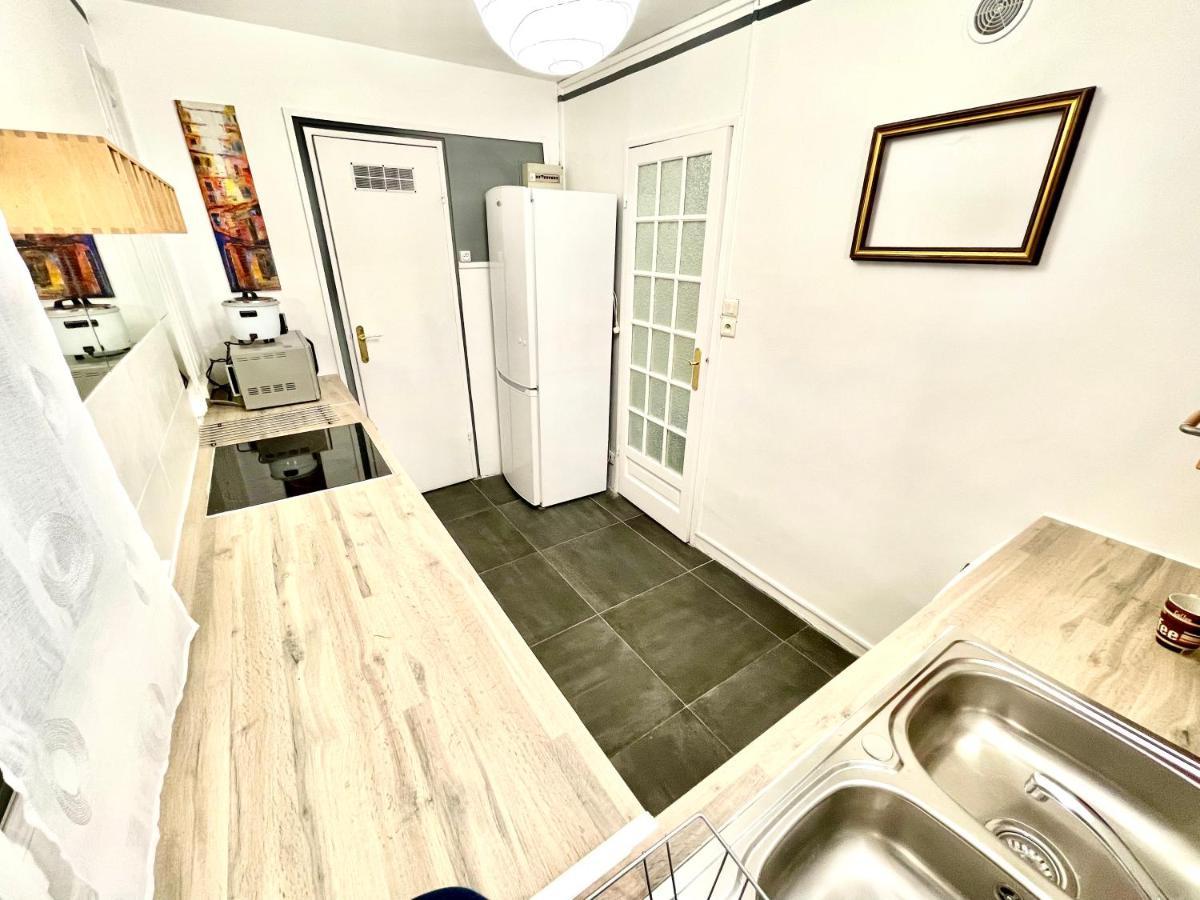 Chambre Privee En Colocation Dans Un Appartement Au Centre De Rillieux La Pape Bagian luar foto