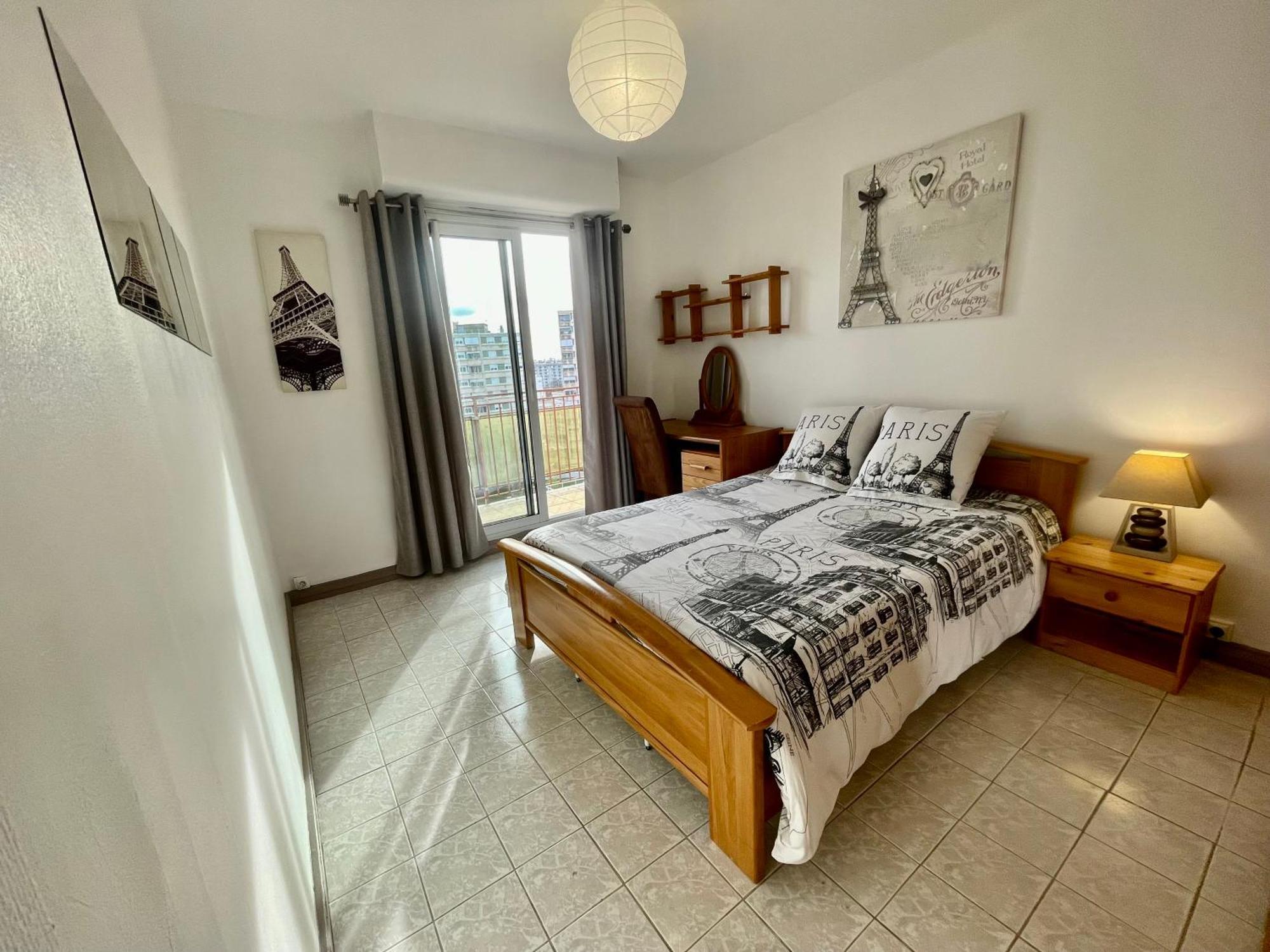 Chambre Privee En Colocation Dans Un Appartement Au Centre De Rillieux La Pape Bagian luar foto